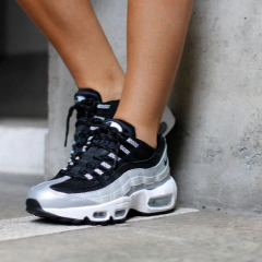 AIR MAX 95 na internet