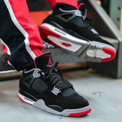 NIKE AIR JORDAN IV RETRO