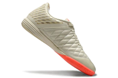 Lunar Gato II na internet