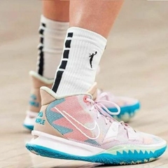 Kyrie 7 "World 1 People"