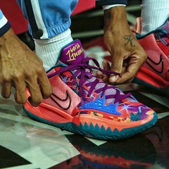 KYRIE LOW 4 "1 WORLD 1 PEOPLE"