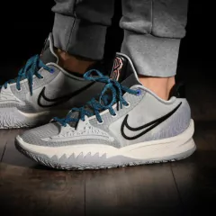 Kyrie 4 Low "Sapphire"