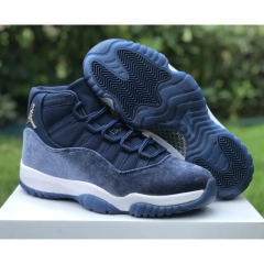 Air Jordan 11 Velvet "Midnight Navy"