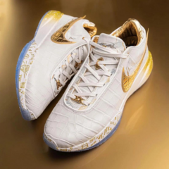 Lebron 20 “The Moment”