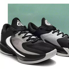 Zoom Freak 4 "Light Smoke Grey"