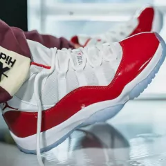 Air Jordan 11 'Cherry'