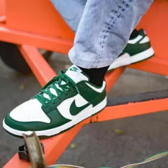 Dunk Low "Varsity Green"