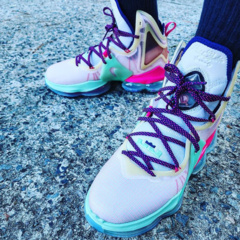 NIKE LEBRON 19