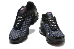 AIR MAX PLUS 3 na internet