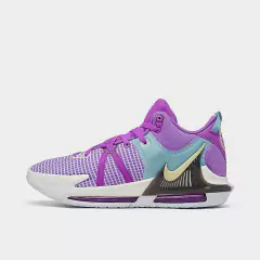 Lebron Witness 7 "Fuchsia Dream" na internet