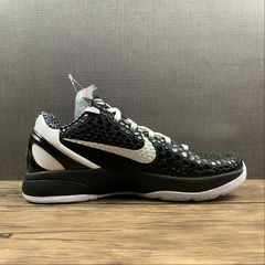 Kobe 6 "Mambacita Sweet" na internet