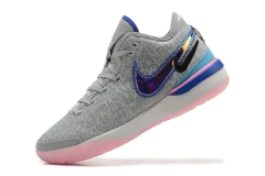 ZOOM LEBRON NXXT GEN "1984" na internet