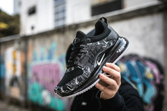 AIR MAX 720 na internet