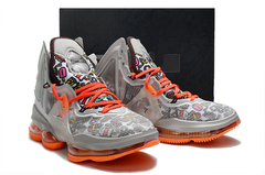 Image of NIKE LEBRON 19