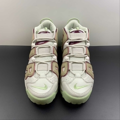 NIKE AIR MORE UPTEMPO na internet