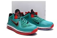 Imagem do LeBron 9 Low 'Reverse Liverpool'