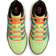 KD 18 "Clear Jade Liquid Lime" na internet