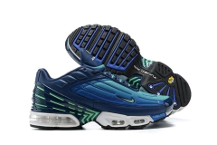 Image of AIR MAX PLUS 3