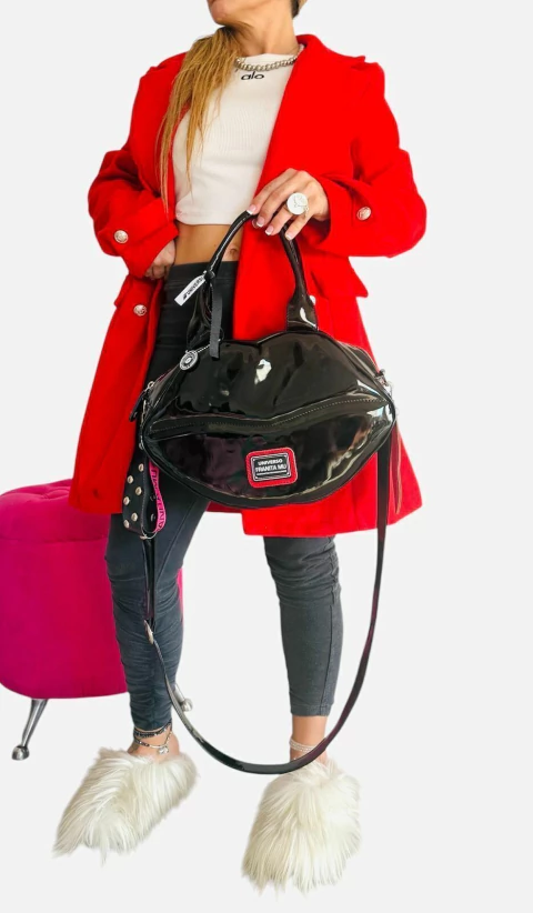 KISS ME CHAROL NEGRO - comprar online