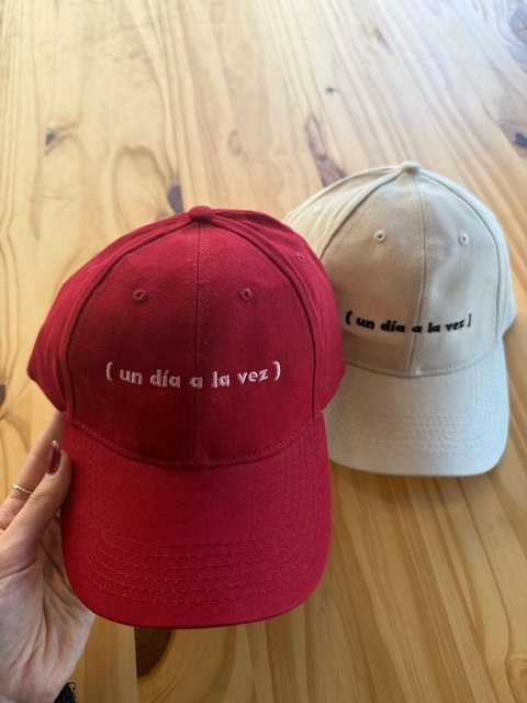 Gorra (un día a la vez) - comprar online