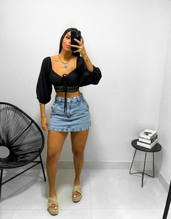 Cropped Paola na internet