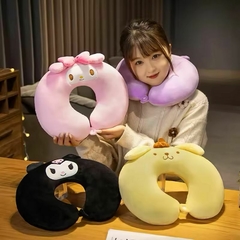 Almohada Cuello de Viaje Sanrio - comprar online