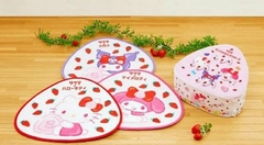 Alfombra SANRIO frutillas