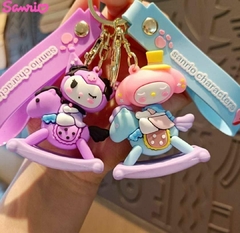 Llavero Sanrio CABALLITO MADERA silicona - Premavintage