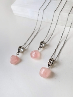 Collar con Cuarzo Rosa | Pulido