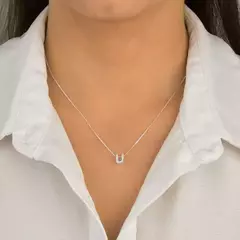 Colar mini inicial cravejado -  Sabrina Pratas- ATACADISTA de joias em prata 925