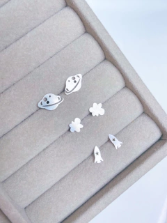 Brinco Saturno - comprar online