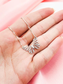 Colar Borboleta origami (geométrico) - Prata 925 - comprar online