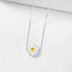 Colar mini margarida - comprar online