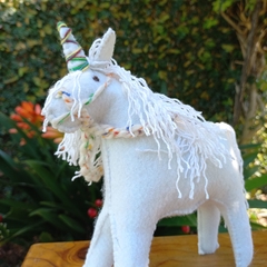 Unicornio de tela - comprar online