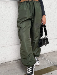 Calça parachutes
