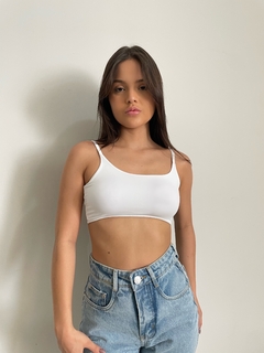 cropped top gigi na internet