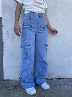 Calça jeans wide leg cargo Pool