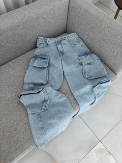 Imagem do calça jeans cargo desire