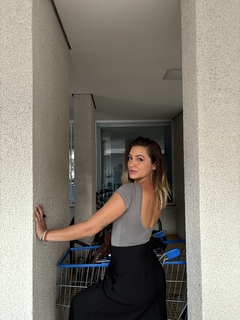 Body claire cinza