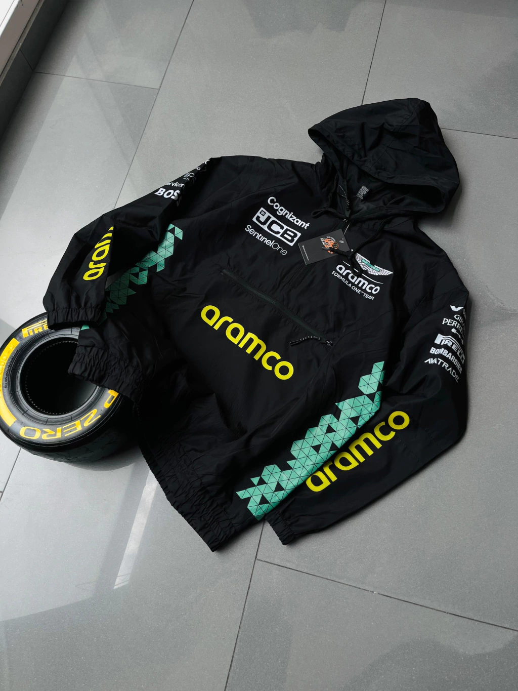 Buzo Anorak Rompevientos Aston Martin