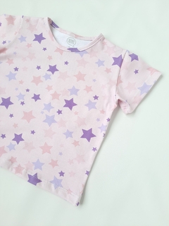 REMERA M/C ESTRELLAS LILAS en internet