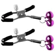 Prendedor de mamilo com sinos.