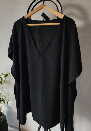 Blusa Remeron Oversize Spandex Abertura Lateral