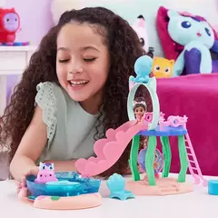 Gabby Dollhouse 36225 Playset Pileta 10 piezas Sirenas en internet
