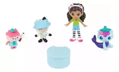 Gabby's Dollhouse Set Camping X4 Personajes 1 Accesorio Sorpresa 36227 en internet