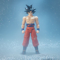 Dragon Ball - Figura Articulada Bandai - 30cm 36749 - Goku Ultra Instinto Señal - comprar online