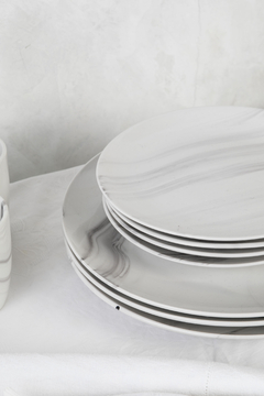 Set X16 de vajilla marmolada - comprar online