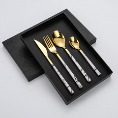 Juego de cubiertos X4 dorados - comprar online