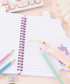 Cuaderno Infantil Niños Brillante en internet