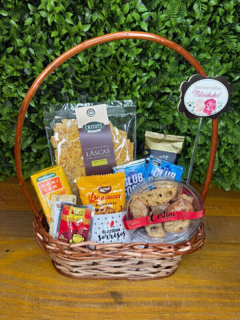 Cesta Delícias de Parabéns
